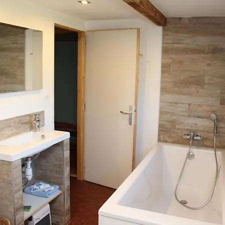 Chalet La Chaumiere De Tavou *