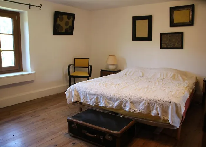 Шале La Chaumiere De Tavou Корнимон