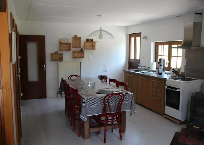 La Chaumiere De Tavou Шале Корнимон